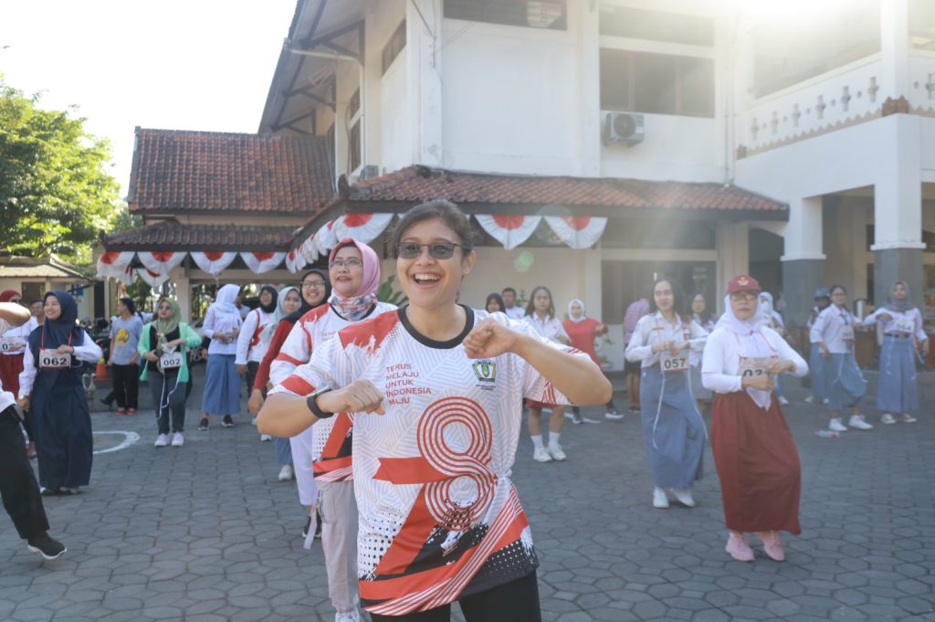 Meriahkan HUT RI Ke-78, Setwan dan DPRD Lombakan Permainan Rakyat