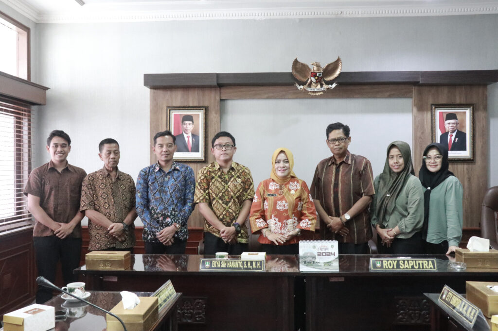 Setwan Kab. Pacitan Belajar Pengelolaan JDIH ke Setwan Surakarta