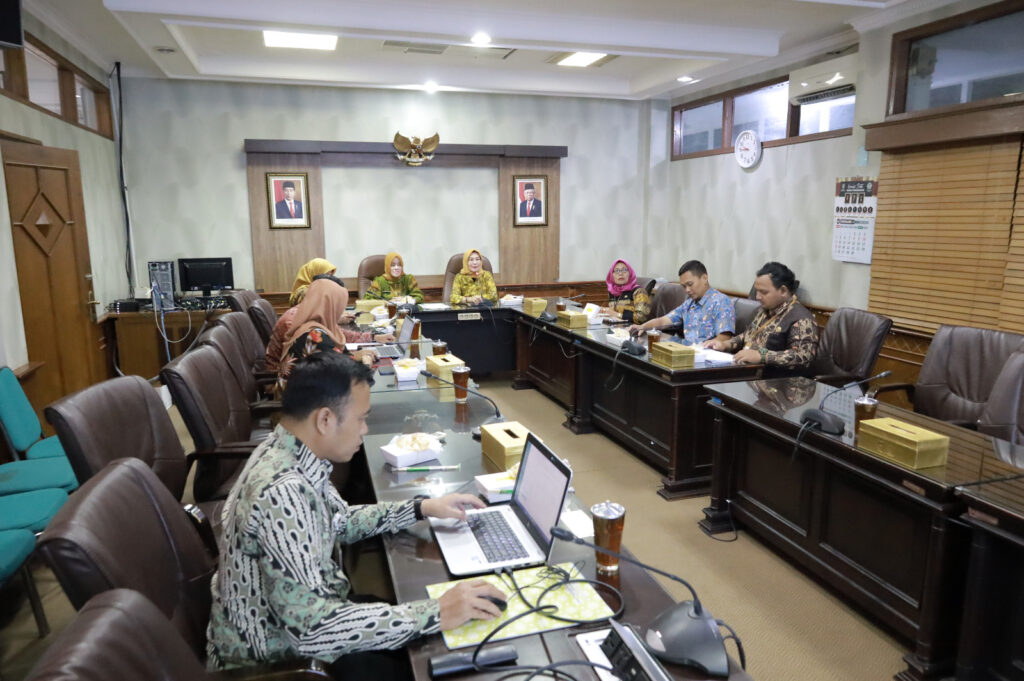 Kabbag PP Pimpin Rakor SOP Bagian Persidangan dan Perundang-undangan