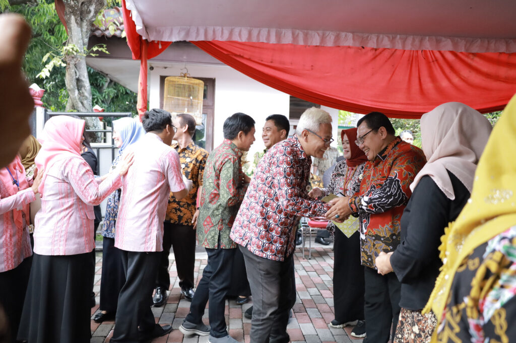 Ketua DPRD Gelar Halal bi Halal di Rumah Dinas Pada Hari Pertama Masuk Kerja Pasca Libur Lebaran