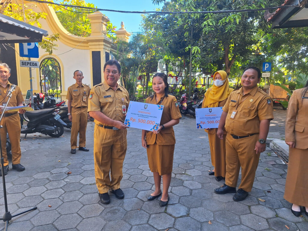 Apel Pagi Setwan, Umumkan Pegawai Berprestasi Bulan Februari dan Maret