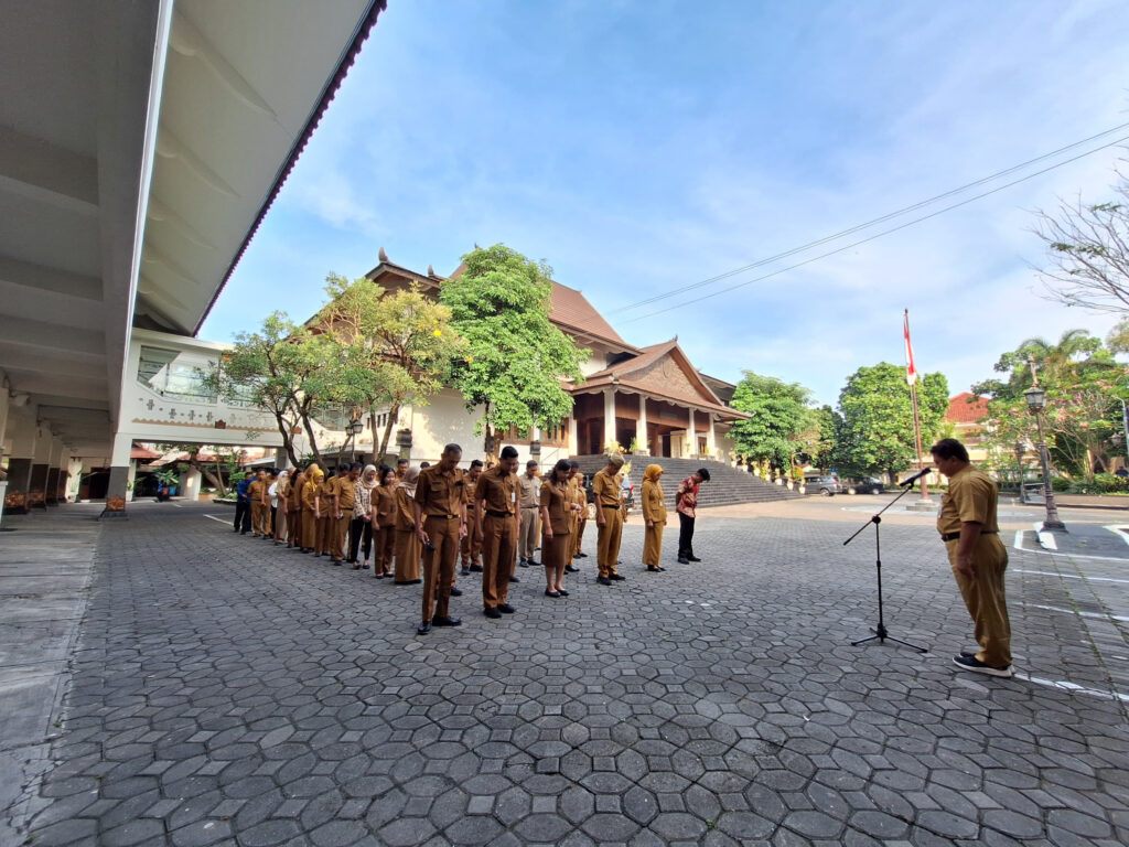 Apel Pagi Setwan, Kinkin: Agenda Padat, Pegawai Harus Siap dan Teliti