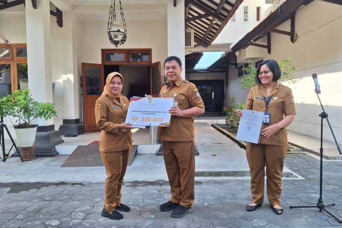 Apel Pagi, Sekretaris DPRD Apresiasi Kinerja dan Umumkan Pegawai Berprestasi