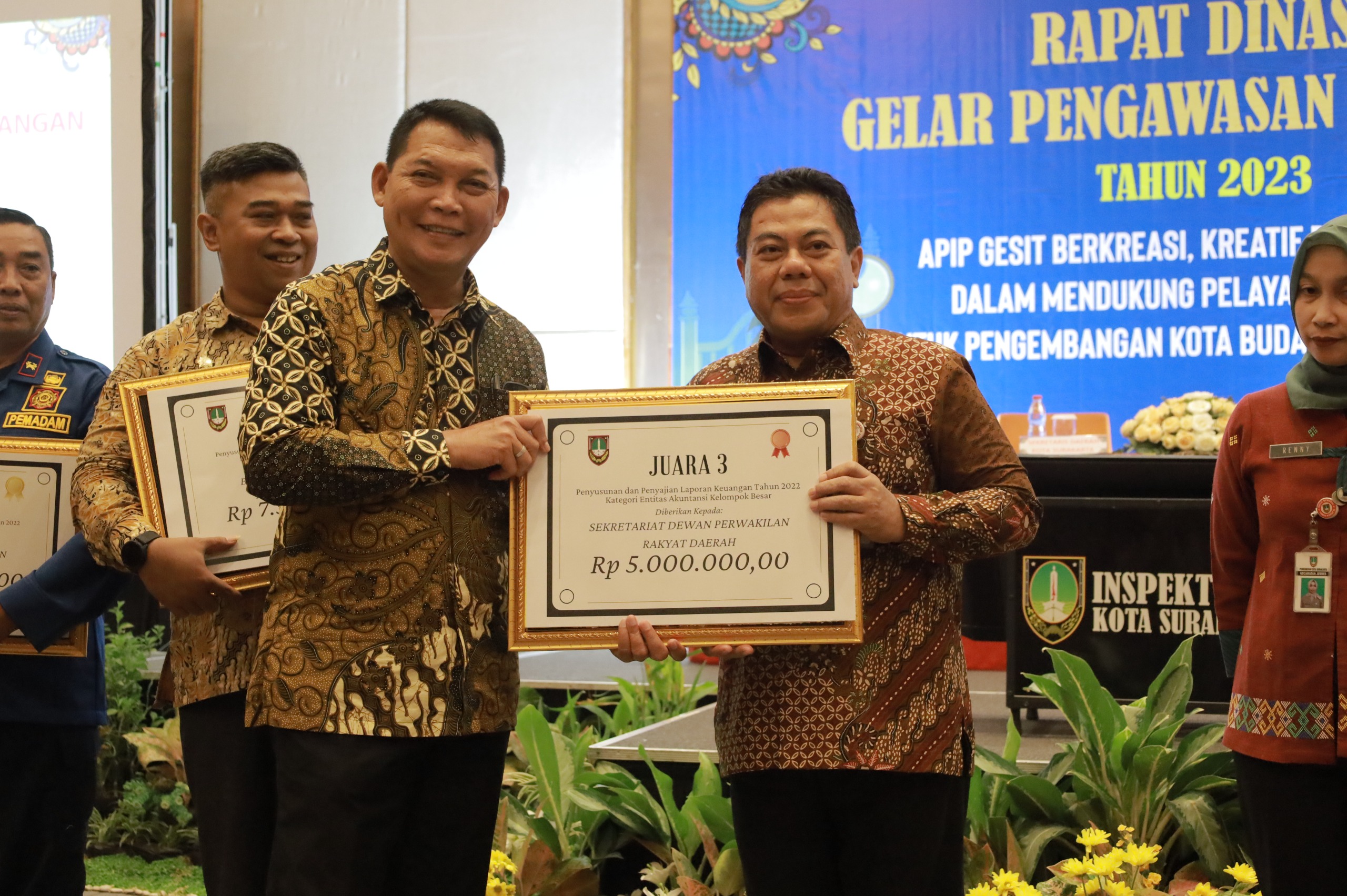 Dinilai Baik Kelola Keuangan, Setwan Surakarta Raih Penghargaan Dari Wali Kota