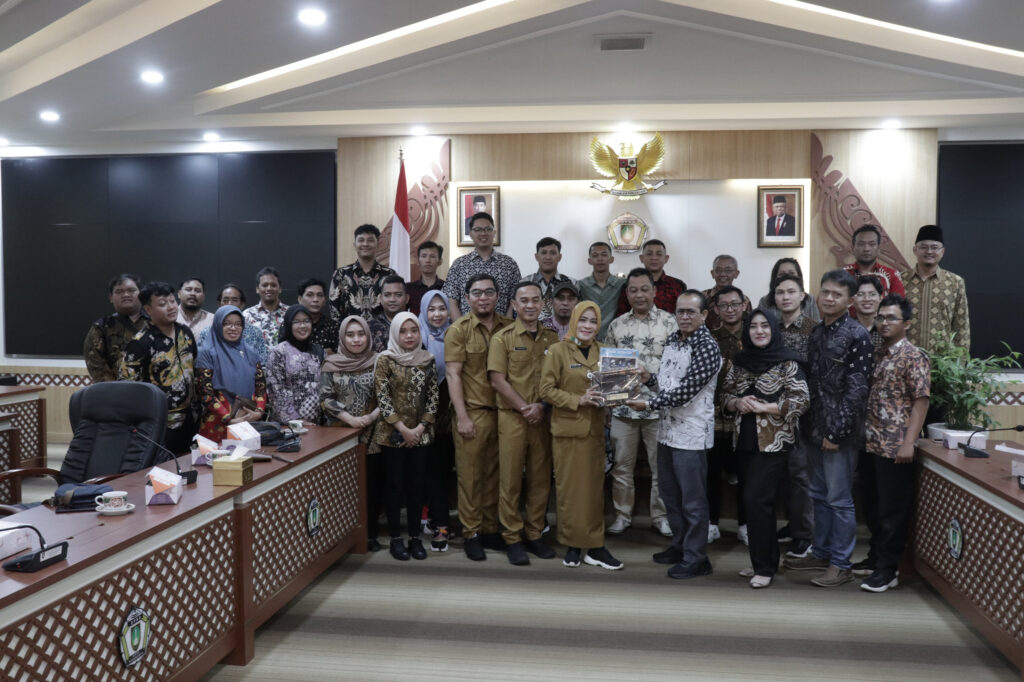 Puluhan TA DPRD Kota Magelang Belajar Penginputan Pokir di Surakarta