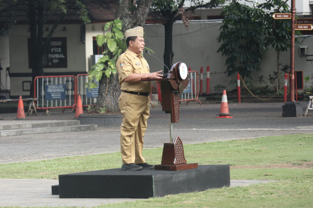 Sekretaris DPRD, Kinkin Sultanul Hakim Pimpin Apel Bersama di Balai Kota