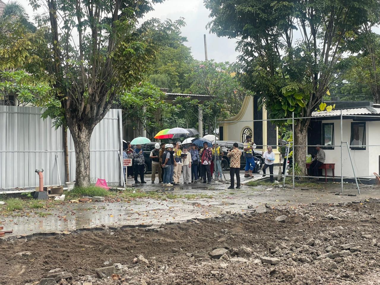 Pembangunan Gedung Pasca-Kebakaran: Dirjen Cipta Karya Tinjau Rencana Pembangunan Gedung DPRD Kota Surakarta