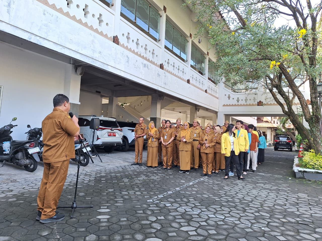 Apel Pagi Setwan Kota Surakarta: Sekwan Dorong Kaderisasi dan Penguatan Peran Staf